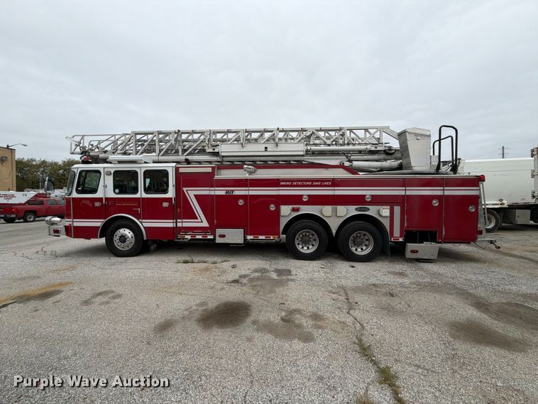 image for item FK2219 2003 E-one ladder fire truck