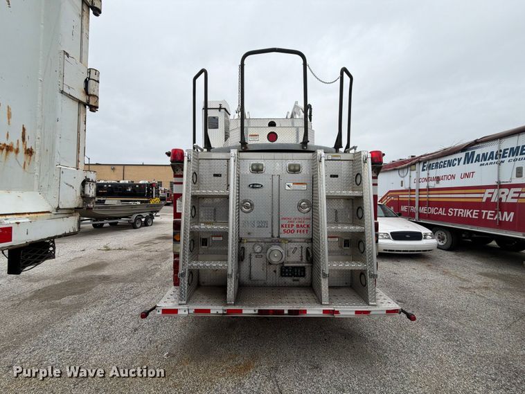 image for item FK2219 2003 E-one ladder fire truck