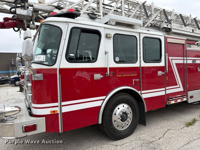 image for item FK2219 2003 E-one ladder fire truck