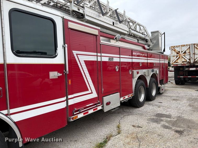 image for item FK2219 2003 E-one ladder fire truck