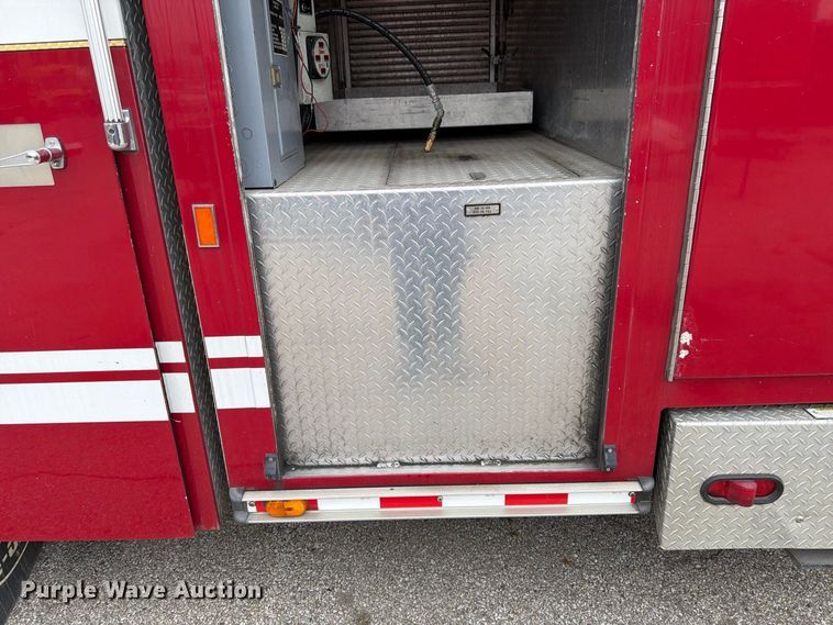 image for item FK2219 2003 E-one ladder fire truck