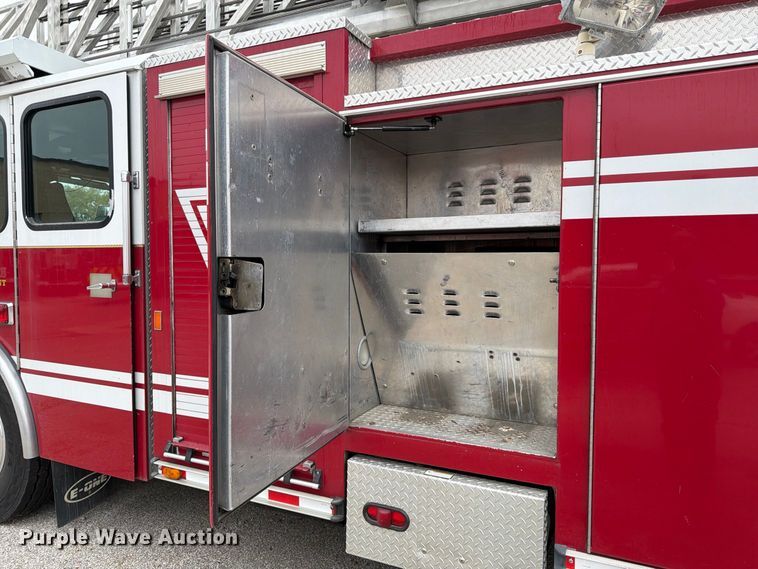 image for item FK2219 2003 E-one ladder fire truck