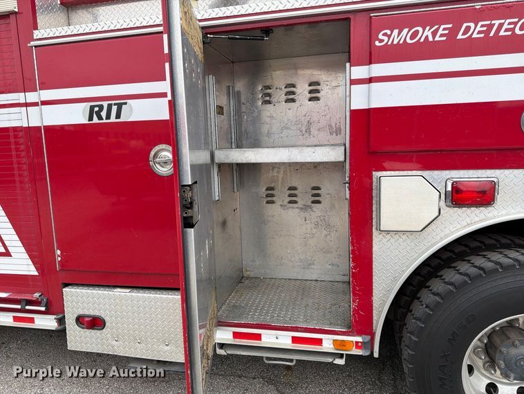 image for item FK2219 2003 E-one ladder fire truck