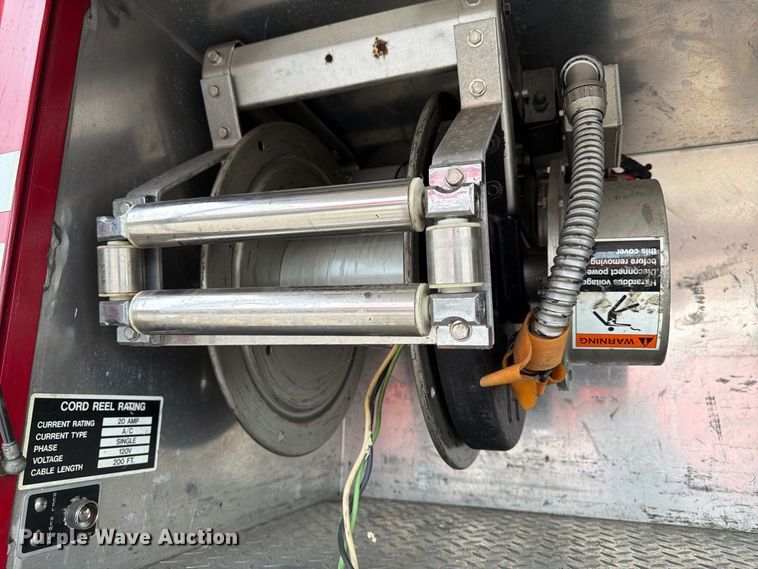 image for item FK2219 2003 E-one ladder fire truck