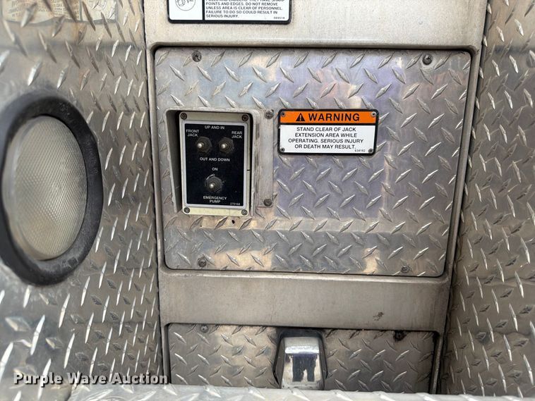 image for item FK2219 2003 E-one ladder fire truck