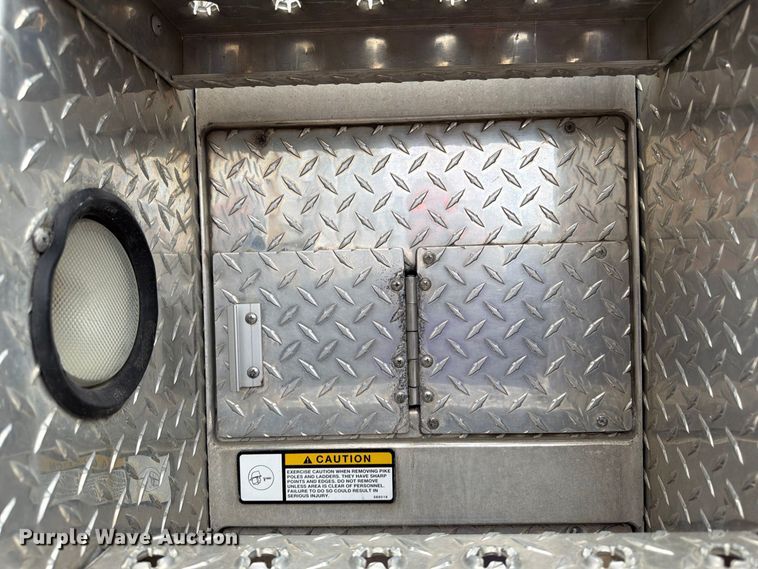 image for item FK2219 2003 E-one ladder fire truck