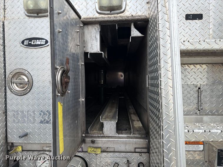 image for item FK2219 2003 E-one ladder fire truck
