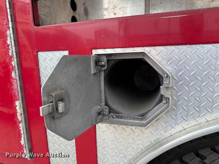 image for item FK2219 2003 E-one ladder fire truck