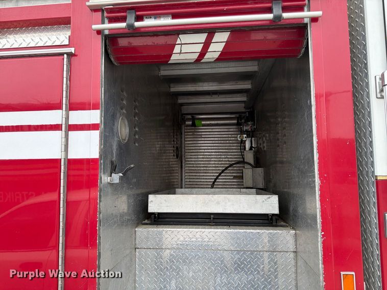 image for item FK2219 2003 E-one ladder fire truck