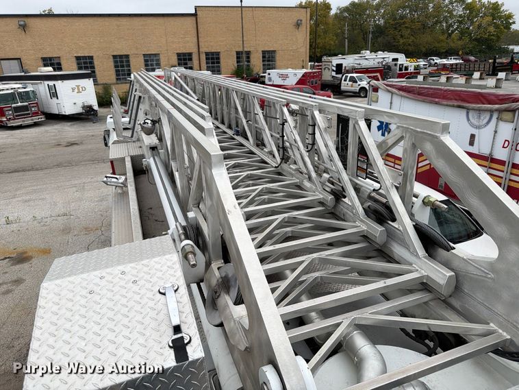 image for item FK2219 2003 E-one ladder fire truck
