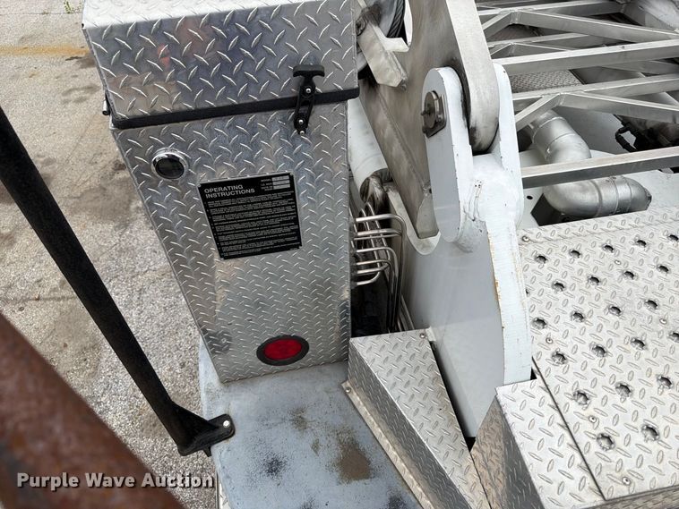 image for item FK2219 2003 E-one ladder fire truck