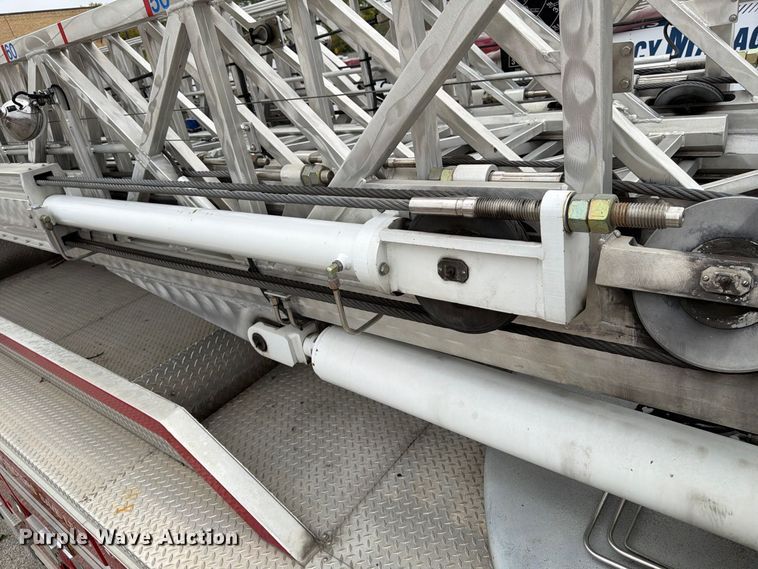 image for item FK2219 2003 E-one ladder fire truck