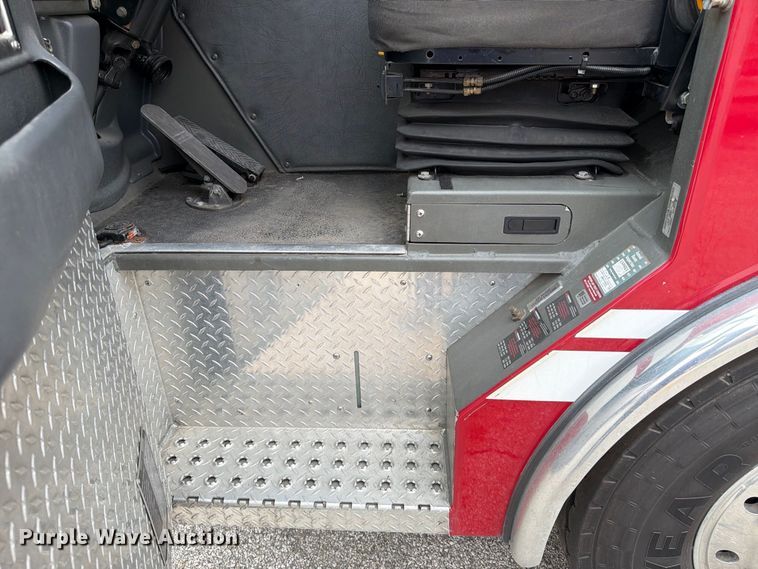 image for item FK2219 2003 E-one ladder fire truck
