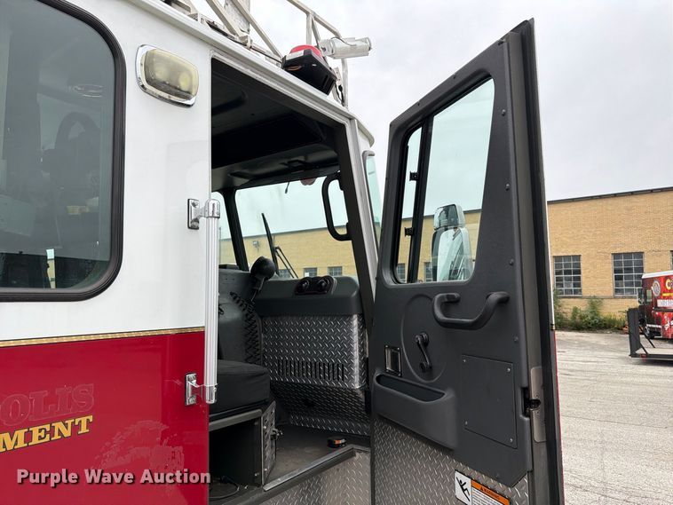 image for item FK2219 2003 E-one ladder fire truck