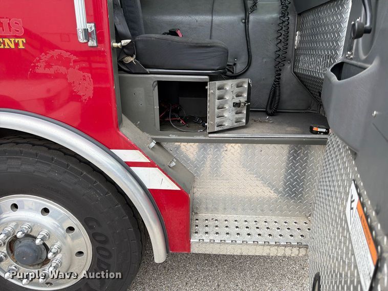 image for item FK2219 2003 E-one ladder fire truck