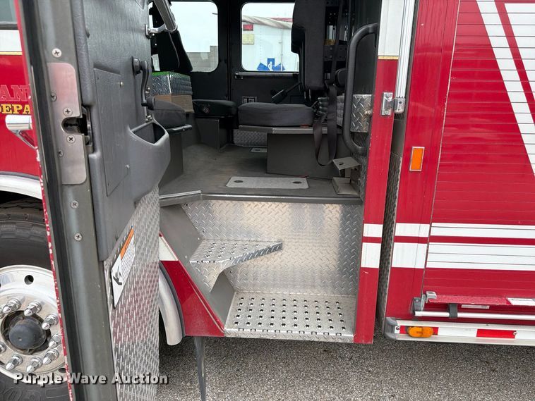 image for item FK2219 2003 E-one ladder fire truck