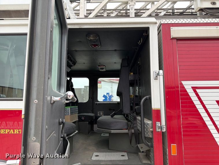image for item FK2219 2003 E-one ladder fire truck