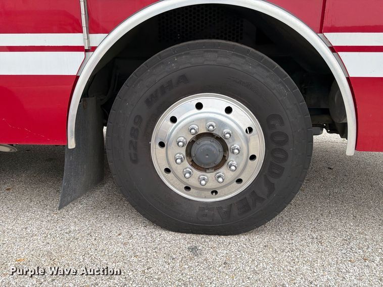image for item FK2219 2003 E-one ladder fire truck