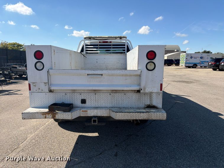image for item FK3970 2011 Chevrolet Silverado 3500HD Crew Cab utility bed pickup truck