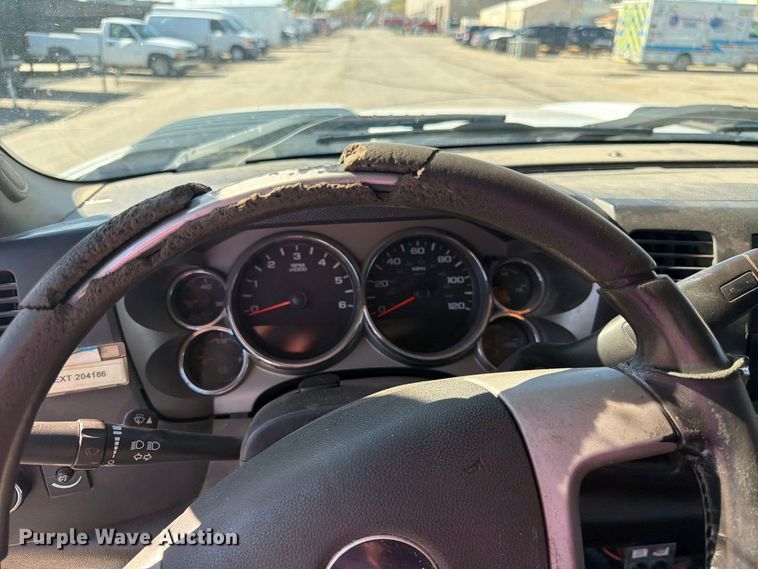 image for item FK3970 2011 Chevrolet Silverado 3500HD Crew Cab utility bed pickup truck