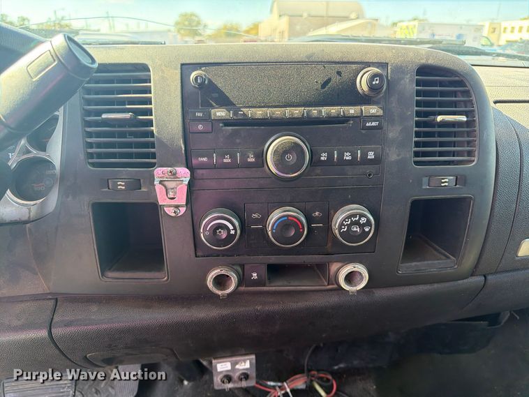 image for item FK3970 2011 Chevrolet Silverado 3500HD Crew Cab utility bed pickup truck