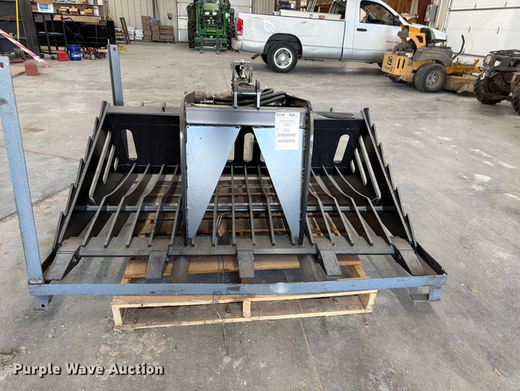 image for item FK3973 Titan skid steer grapple bucket