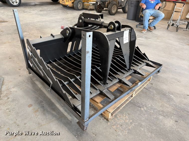 image for item FK3973 Titan skid steer grapple bucket