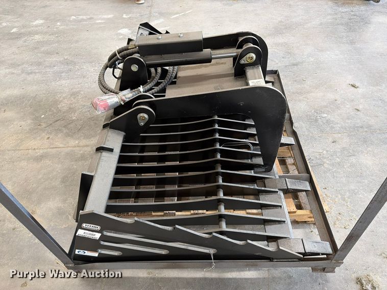 image for item FK3973 Titan skid steer grapple bucket