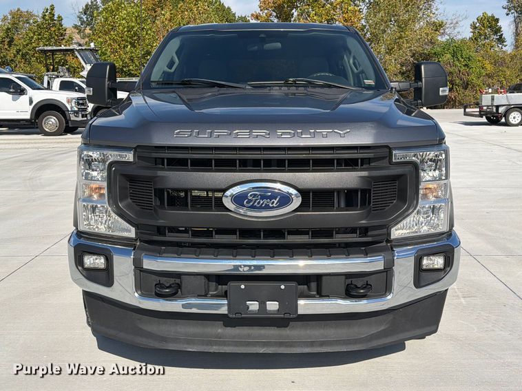 image for item FM6608 2022 Ford F250 Super Duty XL Crew Cab pickup truck