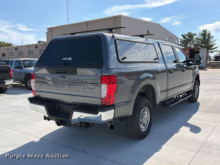 image for item FM6608 2022 Ford F250 Super Duty XL Crew Cab pickup truck