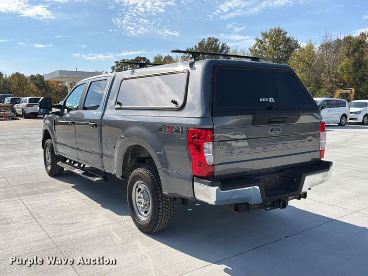 image for item FM6608 2022 Ford F250 Super Duty XL Crew Cab pickup truck