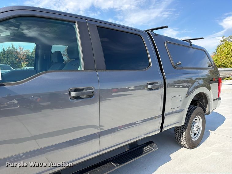 image for item FM6608 2022 Ford F250 Super Duty XL Crew Cab pickup truck
