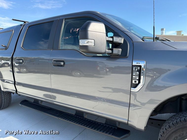 image for item FM6608 2022 Ford F250 Super Duty XL Crew Cab pickup truck
