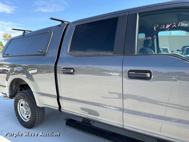 image for item FM6608 2022 Ford F250 Super Duty XL Crew Cab pickup truck