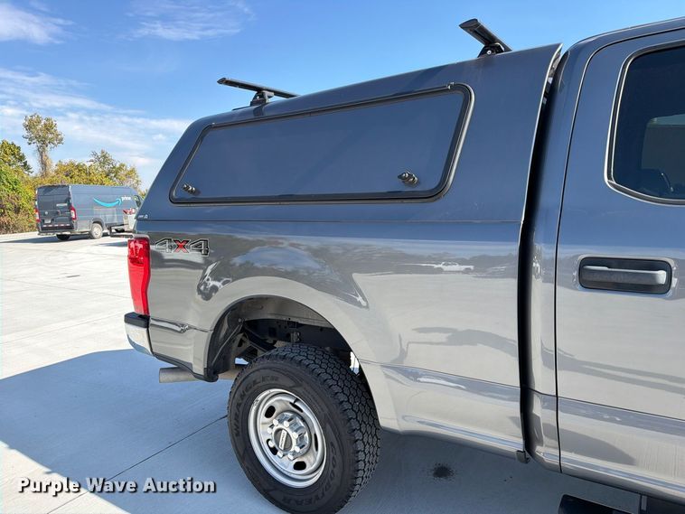 image for item FM6608 2022 Ford F250 Super Duty XL Crew Cab pickup truck