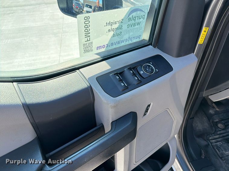 image for item FM6608 2022 Ford F250 Super Duty XL Crew Cab pickup truck
