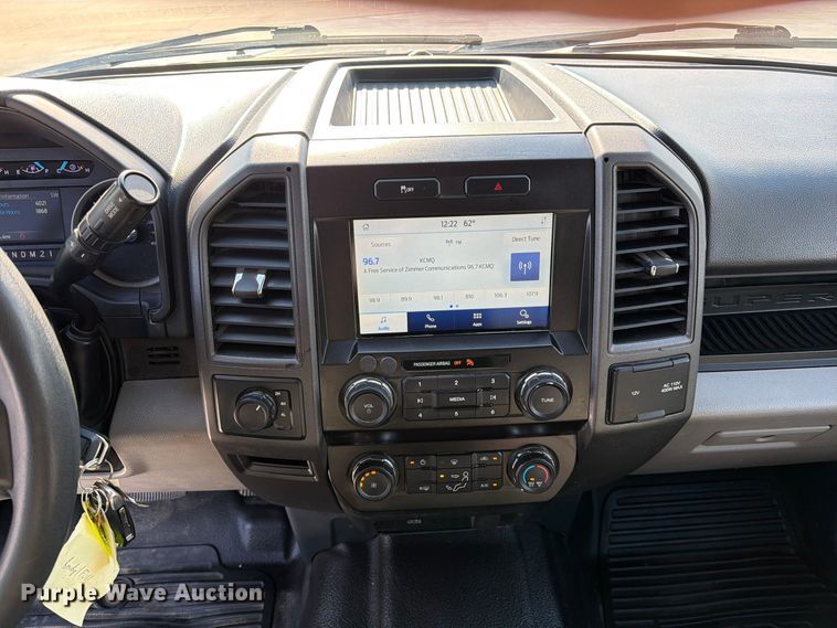 image for item FM6608 2022 Ford F250 Super Duty XL Crew Cab pickup truck