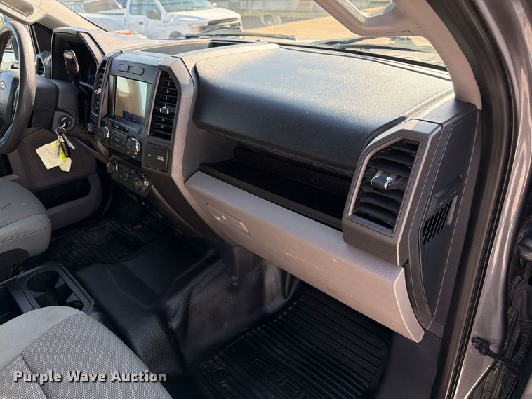image for item FM6608 2022 Ford F250 Super Duty XL Crew Cab pickup truck