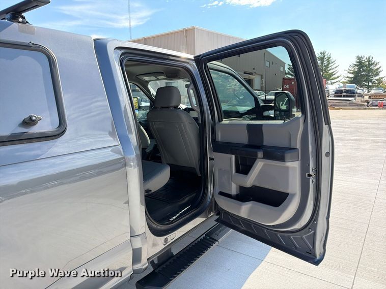 image for item FM6608 2022 Ford F250 Super Duty XL Crew Cab pickup truck