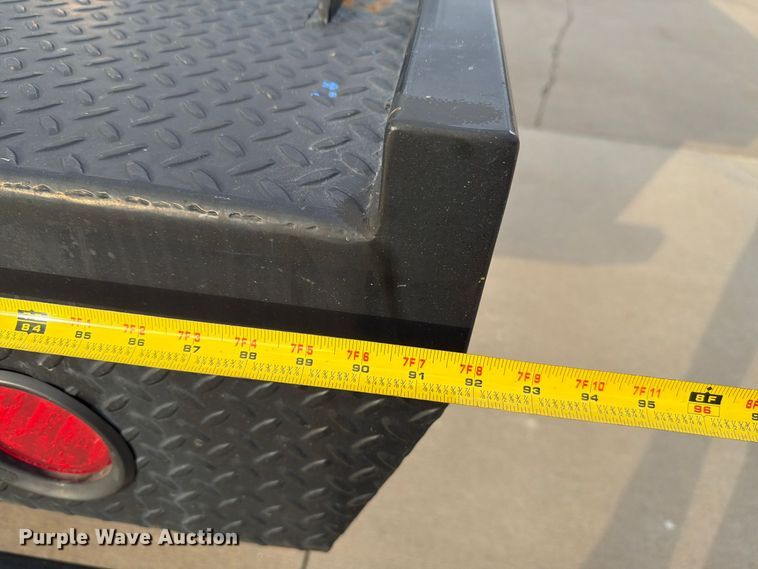 image for item FN1532 1999 Ford F350 Super Duty XLT flatbed pickup truck