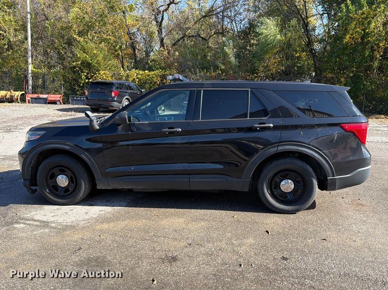 image for item FN1556 2021 Ford Explorer Police Interceptor SUV