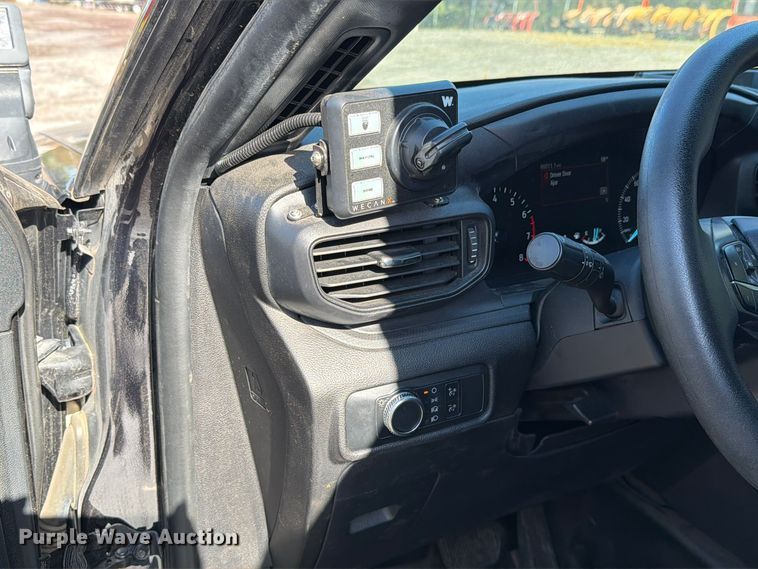 image for item FN1556 2021 Ford Explorer Police Interceptor SUV