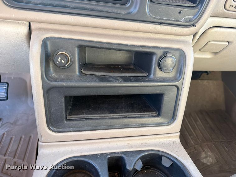 image for item FN2683 2005 Chevrolet Tahoe SUV