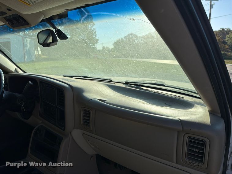 image for item FN2683 2005 Chevrolet Tahoe SUV