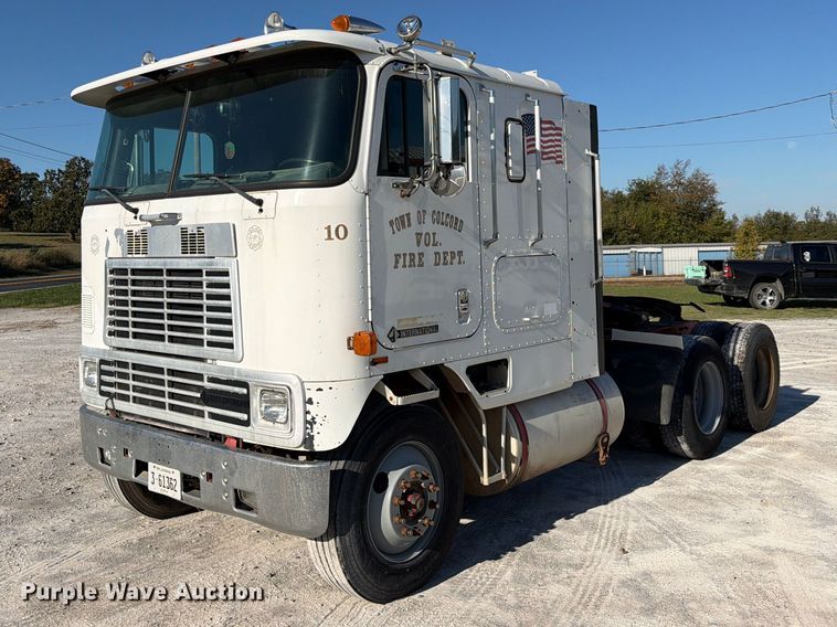 image for item FN2684 1996 International COF-9670 semi truck