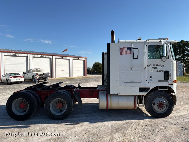image for item FN2684 1996 International COF-9670 semi truck