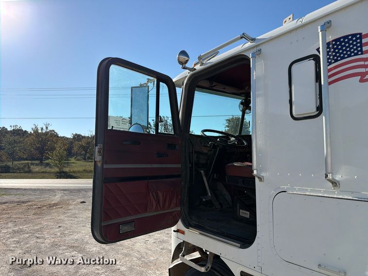 image for item FN2684 1996 International COF-9670 semi truck