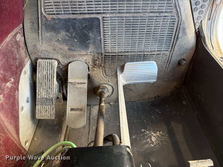 image for item FN2684 1996 International COF-9670 semi truck