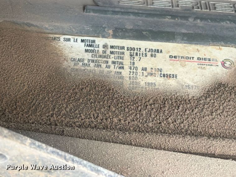 image for item FN2684 1996 International COF-9670 semi truck