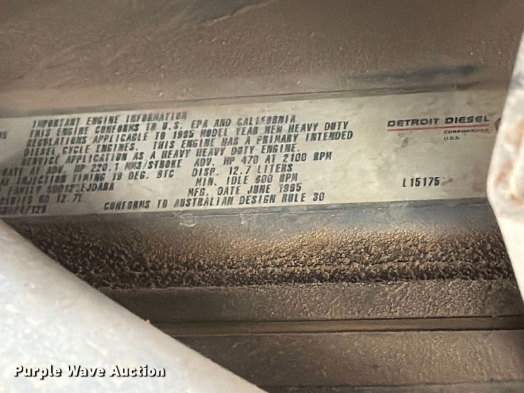 image for item FN2684 1996 International COF-9670 semi truck